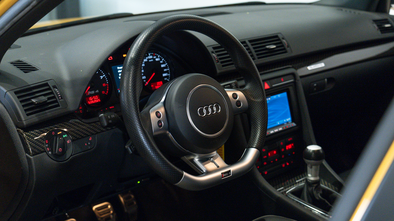 2008 Audi RS4 Avant 25