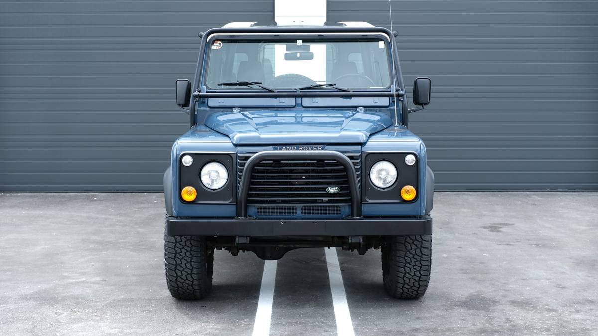 1997 Land Rover Defender 90 NAS 5