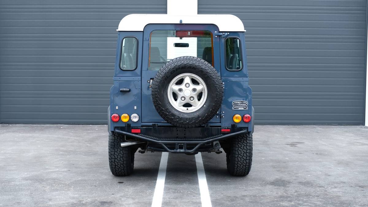 1997 Land Rover Defender 90 NAS 6