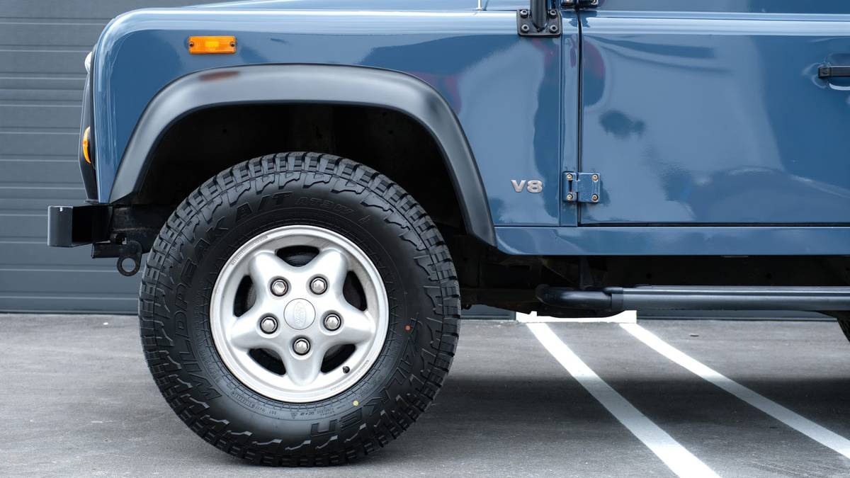 1997 Land Rover Defender 90 NAS 7