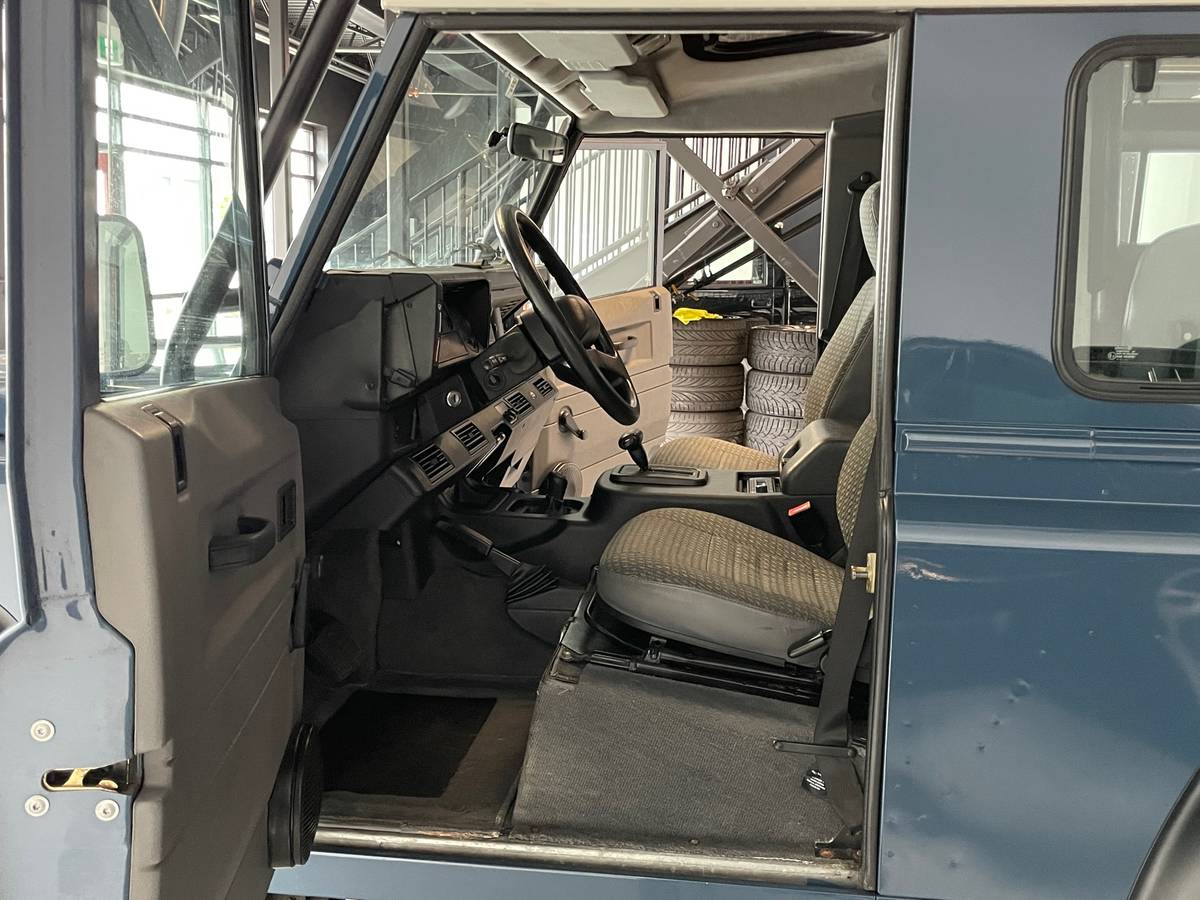 1997 Land Rover Defender 90 NAS 12