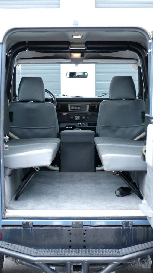 1997 Land Rover Defender 90 NAS 16